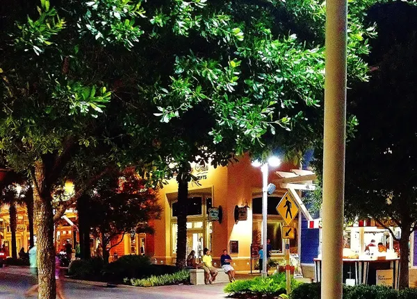 Shops and walkways at Pier Park